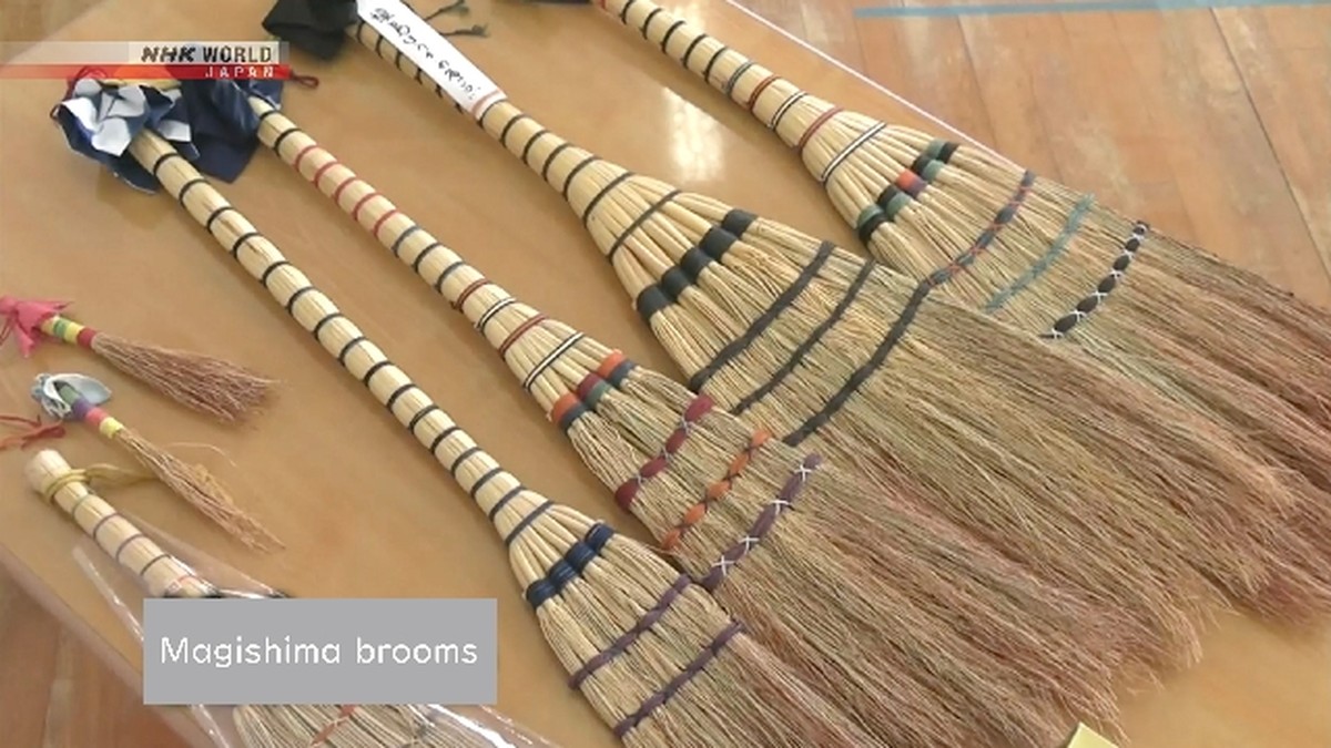 Unik! Anak-anak di Yamagata Lestarikan Tradisi Membuat Sapu Magishima