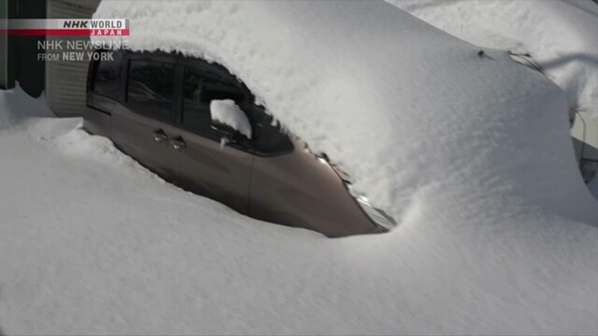 Hujan Salju Ekstrem Landa Pesisir Laut Jepang, Timbunan Capai 4 Meter!