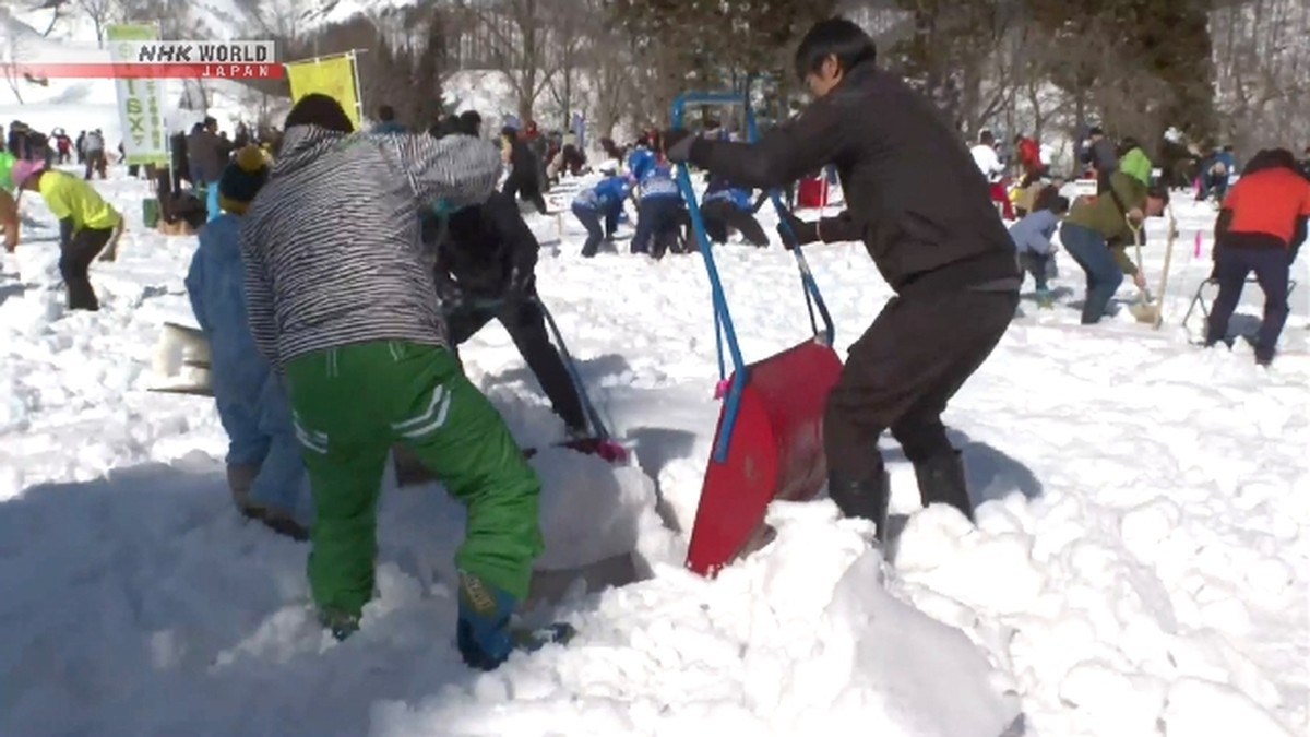 Lomba Mengeruk Salju Digelar di Prefektur Yamagata, Jepang Timur Laut