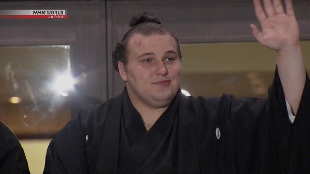 Sejarah Baru Sumo: Ozeki Ukraina Aonishiki Raih Juara Beruntun di Hatsu Basho 2026