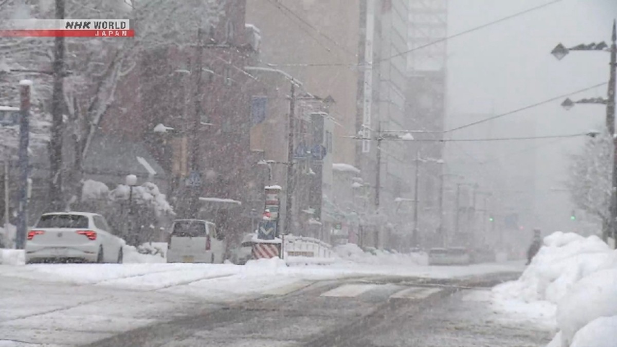 Waspada! Salju Lebat Hantam Jepang Utara, Transportasi Terancam Lumpuh