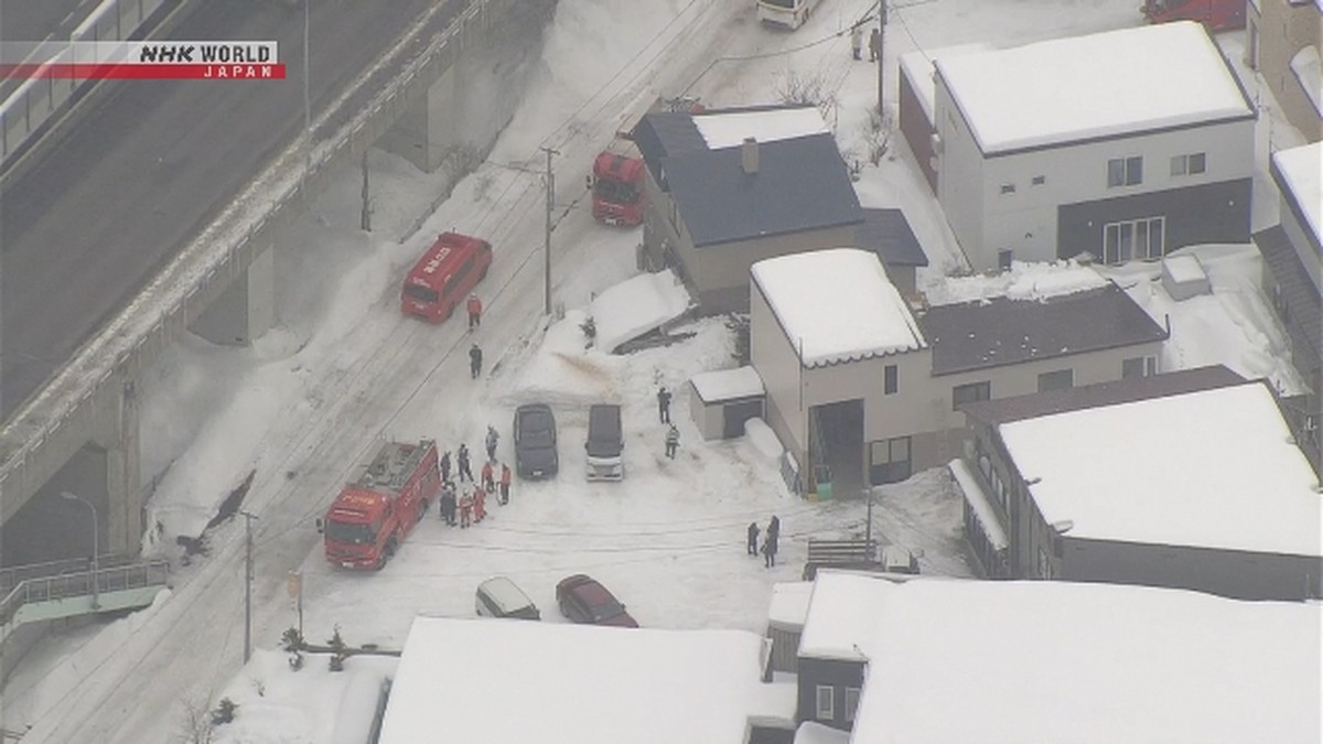 Tumpukan Salju Jatuh dari Atap Tewaskan Seorang Pria di Sapporo