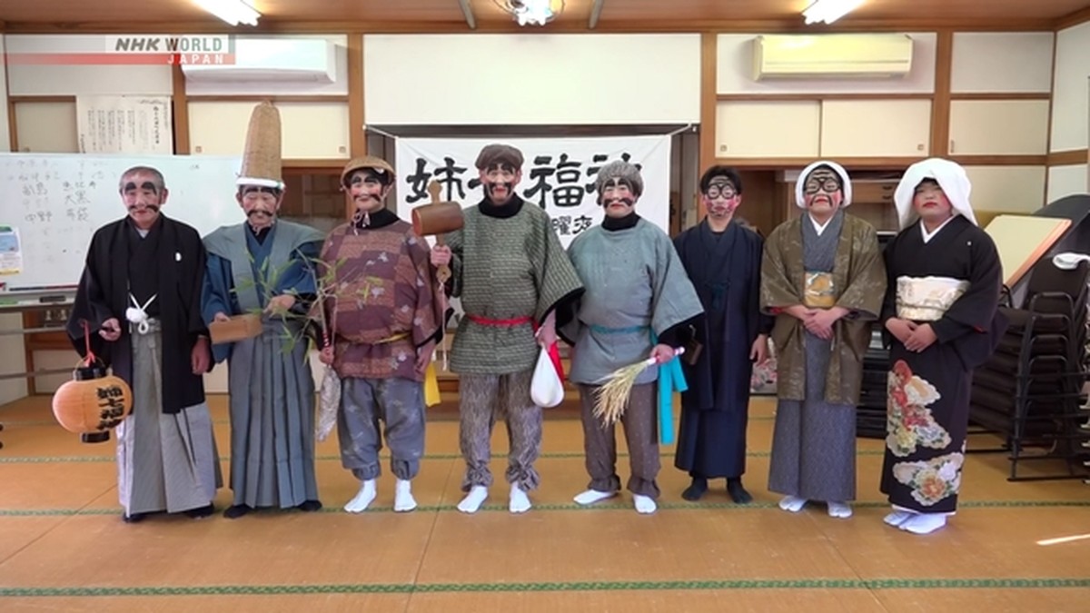 Unik! Warga Saga Berdandan Jadi Dewa Keberuntungan dan Kunjungi Rumah Penduduk